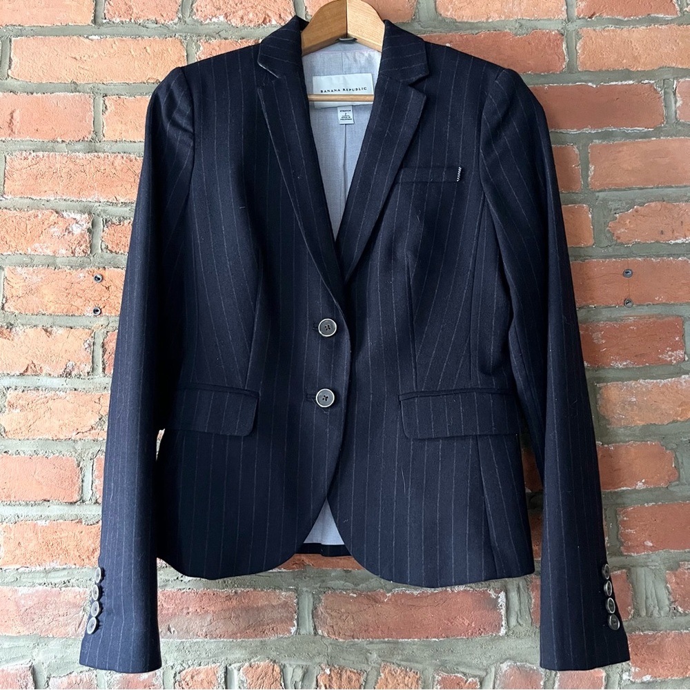Banana Republic Navy Pinstripe Stretch Wool Blazer, size 2
